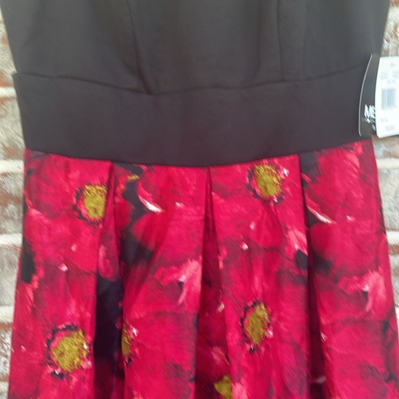 Melrose Social Elegant Floral Maxi Dress - Picture 4 of 13